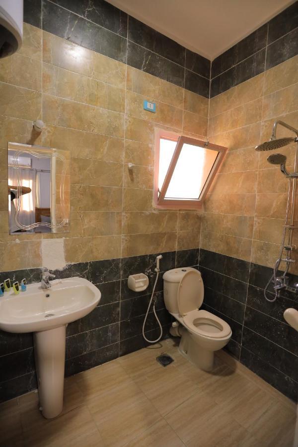 Three Golden Pyramids Bed & Breakfast Cairo Exterior foto