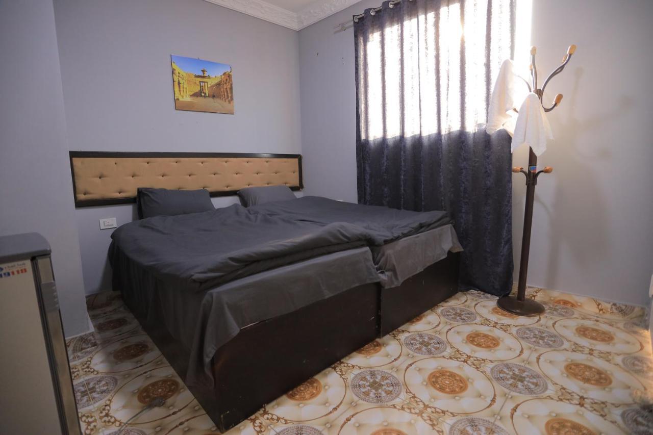 Three Golden Pyramids Bed & Breakfast Cairo Exterior foto